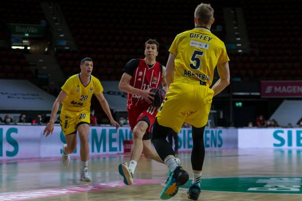 被立即罚出 被立即罚出