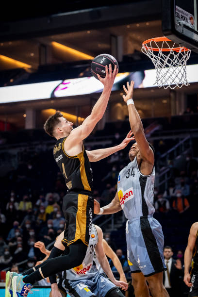 在这个充满 在这个充满