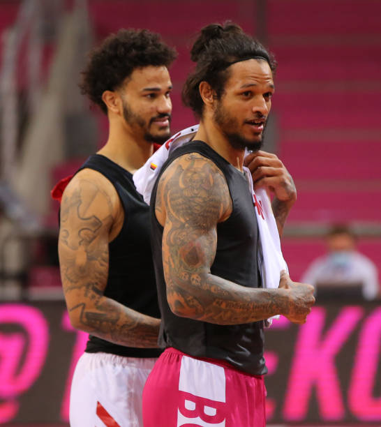 的故事早已 的故事早已