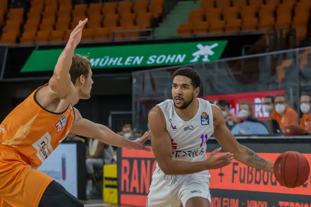 的高位逼抢 的高位逼抢