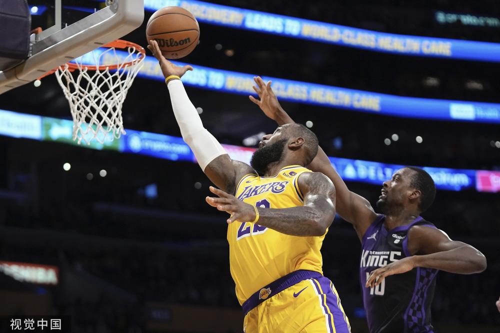 相比之下 相比之下